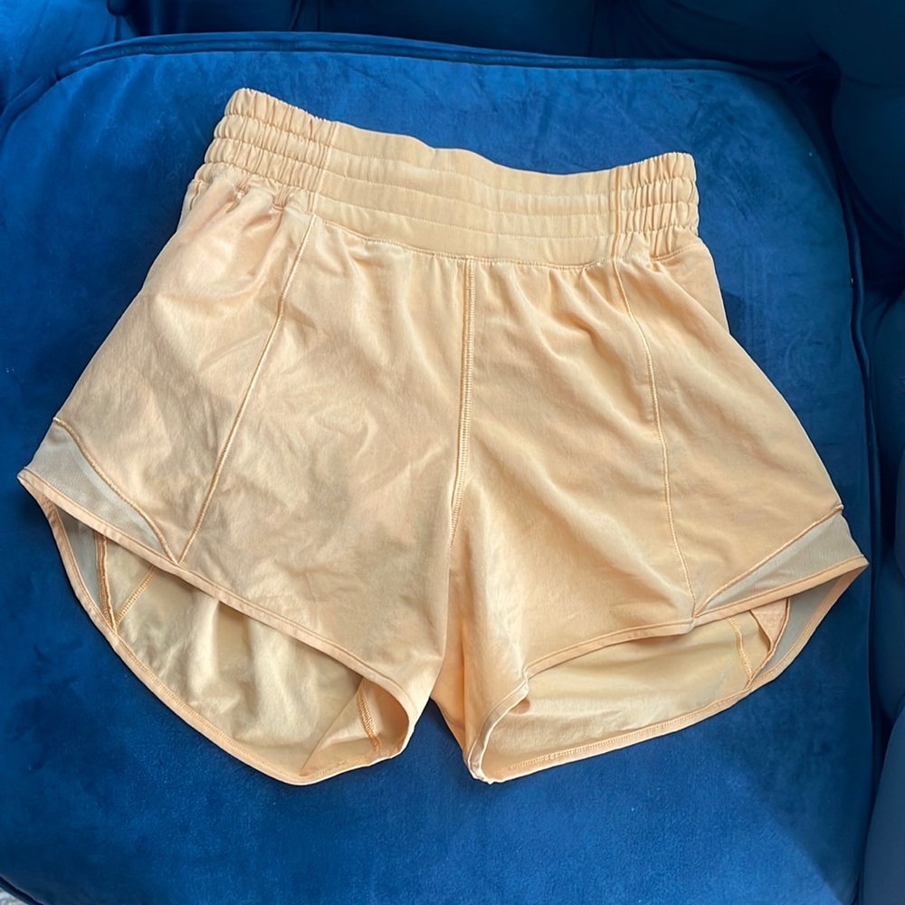 Hotty Hot High Rise Lined Short 4” (Size 4)
